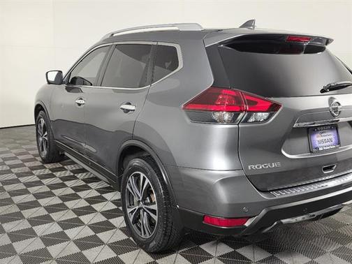 Gun Metallic 2019 Nissan Rogue SV