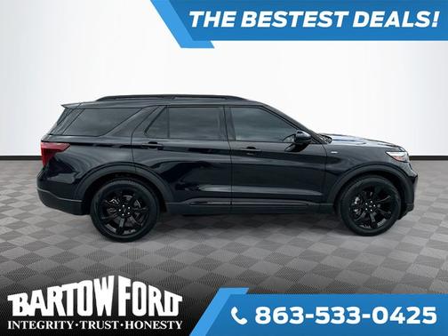 2023 Ford Explorer ST-LINE