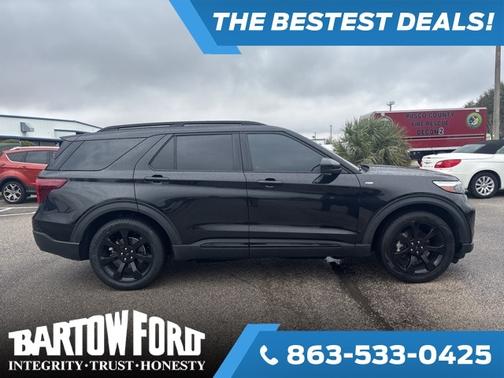 2023 Ford Explorer ST-LINE