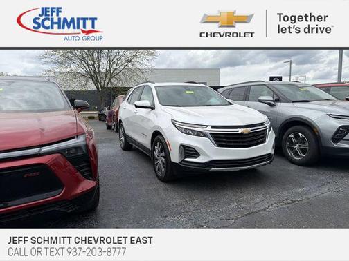 Iridescent Pearl Tricoat 2022 Chevrolet Equinox 1LT