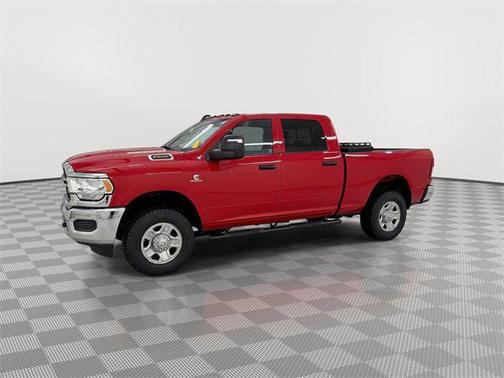 2024 RAM 2500 Tradesman Crew Cab 4x4 6'4' Box