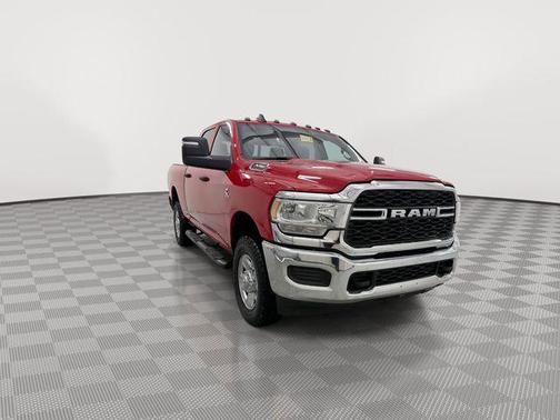 2024 RAM 2500 Tradesman Crew Cab 4x4 6'4' Box