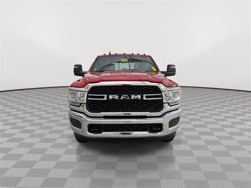 2024 RAM 2500 Tradesman Crew Cab 4x4 6'4' Box