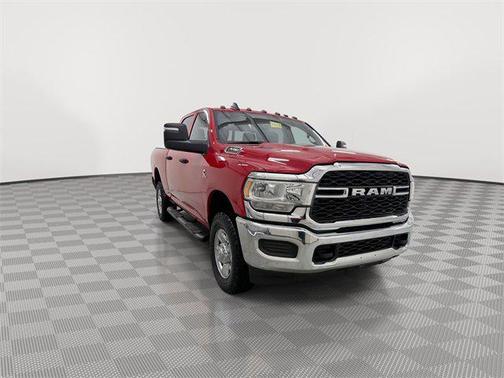 2024 RAM 2500 Tradesman Crew Cab 4x4 6'4' Box