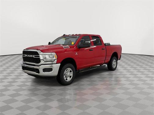 2024 RAM 2500 Tradesman Crew Cab 4x4 6'4' Box