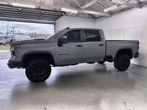 2024 Chevrolet Silverado 2500 4WD Crew Cab Standard Bed ZR2