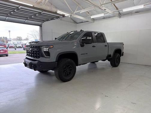 2024 Chevrolet Silverado 2500 4WD Crew Cab Standard Bed ZR2