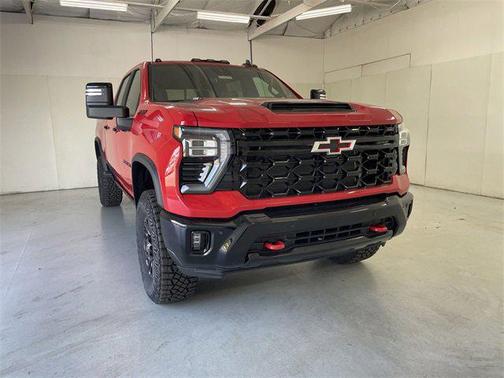 2025 Chevrolet Silverado 2500 4WD Crew Cab Standard Bed ZR2