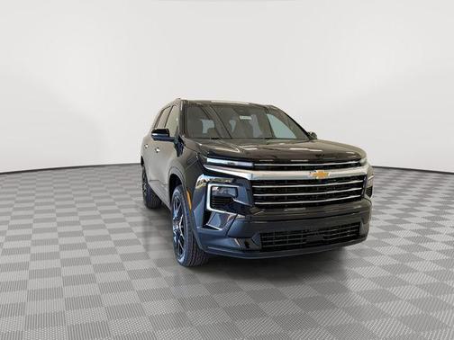Mosaic Black Metallic 2026 Chevrolet Traverse High Country