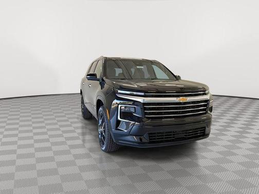 Mosaic Black Metallic 2026 Chevrolet Traverse High Country
