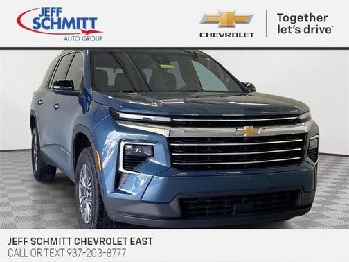 2025 Chevrolet Traverse LT