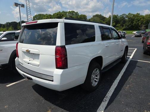 Summit White 2019 Chevrolet Suburban LT