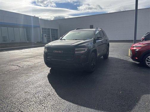 2023 GMC Acadia FWD SLT