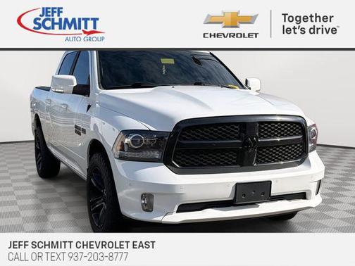 2017 RAM 1500 Night Crew Cab 4x4 5'7' Box
