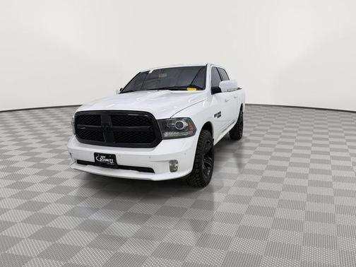 2017 RAM 1500 Night Crew Cab 4x4 5'7' Box