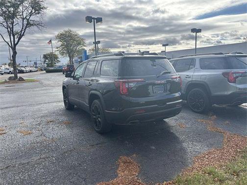 2023 GMC Acadia AWD SLT