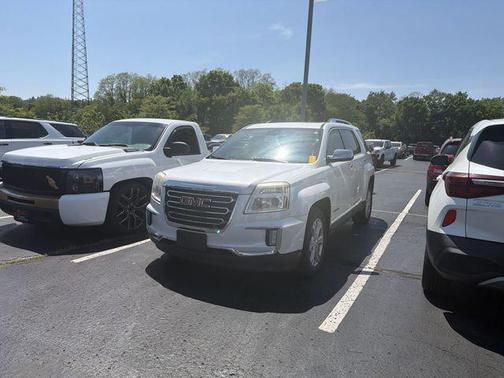 White Frost Tricoat 2016 GMC Terrain SLT