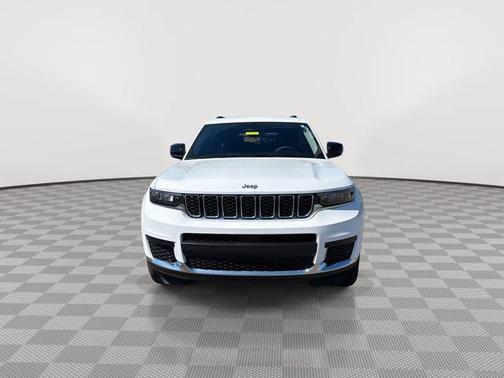 Bright White Clearcoat 2023 Jeep Grand Cherokee L Laredo