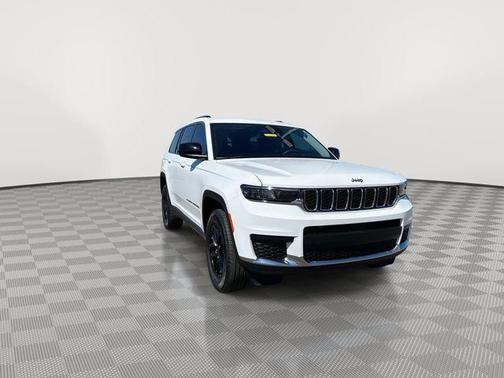 Bright White Clearcoat 2023 Jeep Grand Cherokee L Laredo