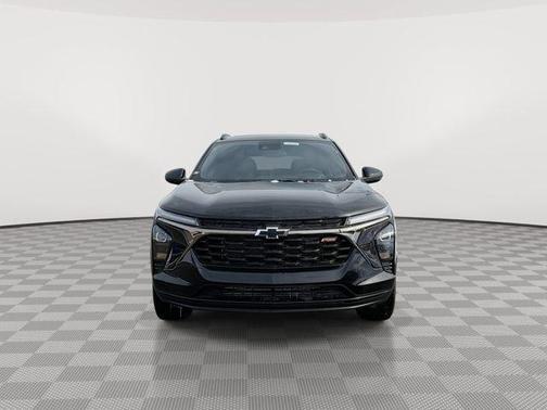 Mosaic Black Metallic 2026 Chevrolet Trax FWD 2RS