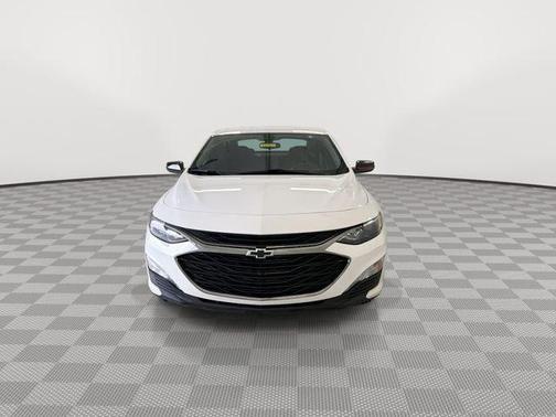 Summit White 2022 Chevrolet Malibu FWD LT
