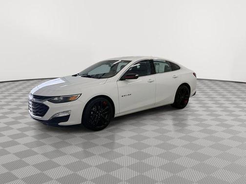 Summit White 2022 Chevrolet Malibu FWD LT