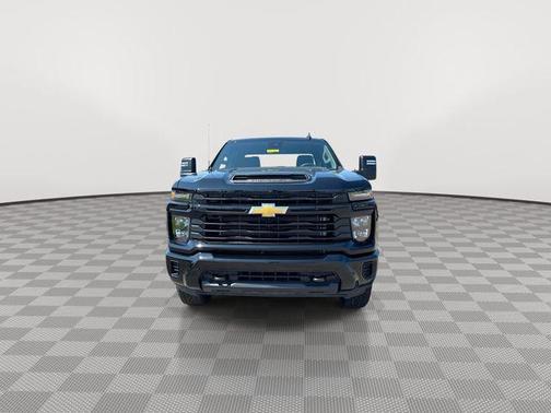 Black 2026 Chevrolet Silverado 2500 Custom