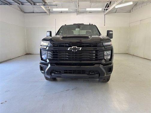 2026 Chevrolet Silverado 2500 Custom