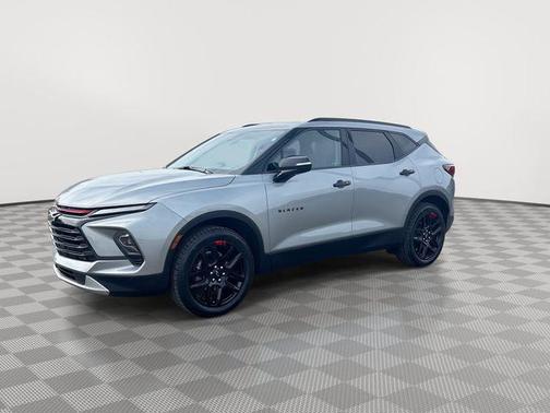 Sterling Gray Metallic 2024 Chevrolet Blazer 3LT