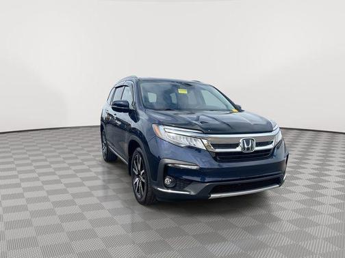 Blue 2022 Honda Pilot Touring 8-Passenger