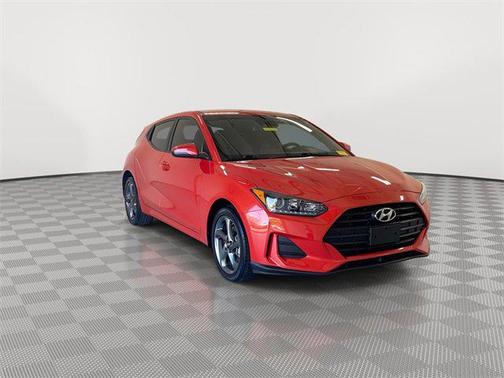 2020 Hyundai Veloster 2