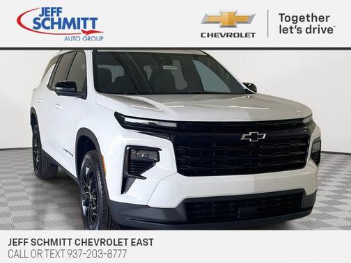 Summit White 2026 Chevrolet Traverse LT
