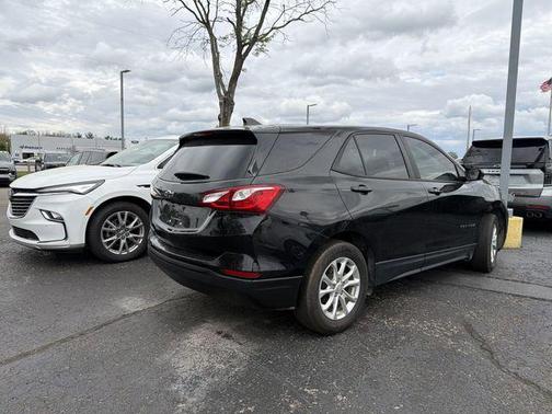 Mosaic Black Metallic 2021 Chevrolet Equinox LS
