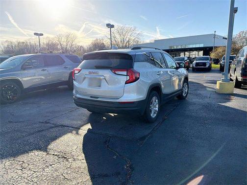 2022 GMC Terrain SLE