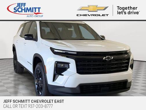 Polar White Tricoat 2026 Chevrolet Traverse LT
