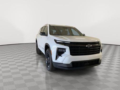 Polar White Tricoat 2026 Chevrolet Traverse LT