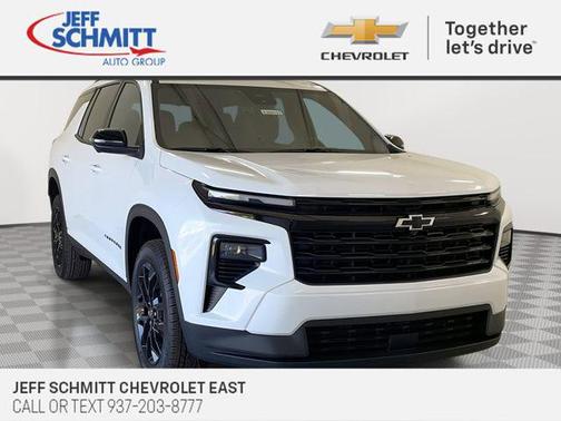 Polar White Tricoat 2026 Chevrolet Traverse LT