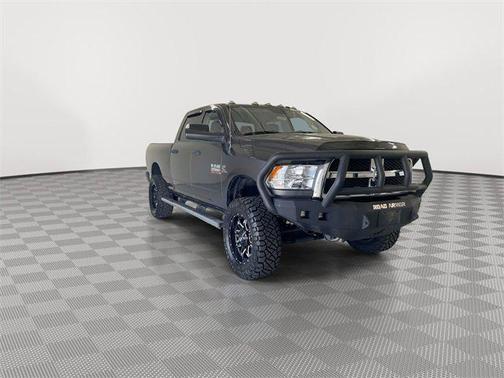 2017 RAM 2500 Tradesman Crew Cab 4x4 6'4' Box