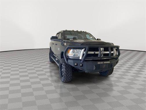 2017 RAM 2500 Tradesman Crew Cab 4x4 6'4' Box