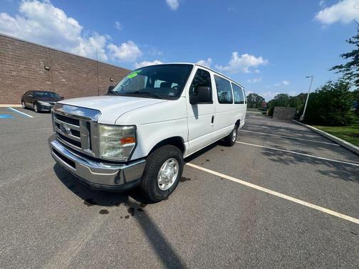 2011 Ford E350 Super Duty XLT