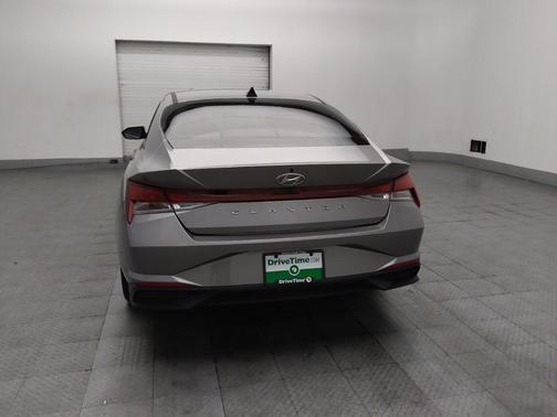 Fluid Metal 2023 Hyundai ELANTRA SEL