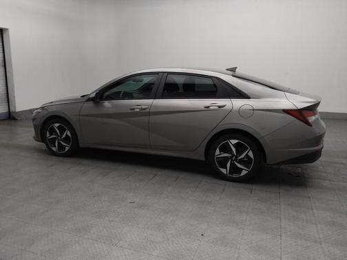 Fluid Metal 2023 Hyundai ELANTRA SEL