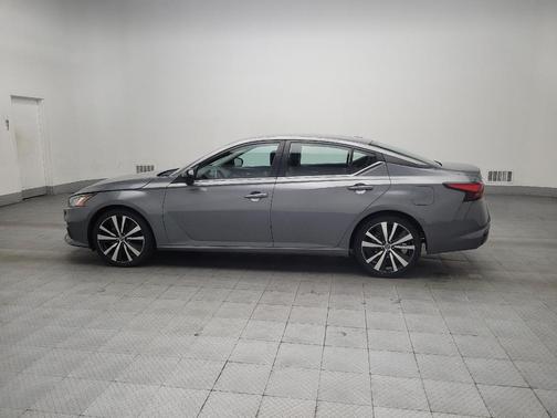 2021 Nissan Altima SR FWD