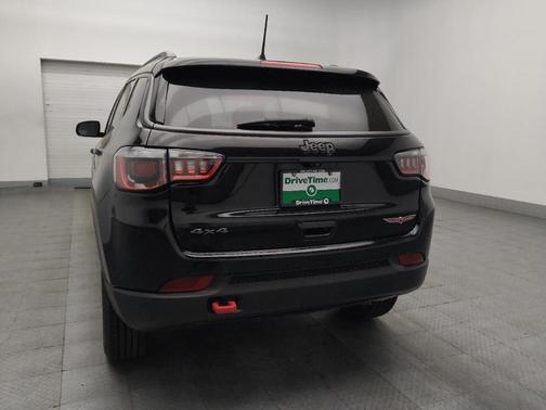 Diamond Black Crystal Pearlcoat 2020 Jeep Compass Trailhawk