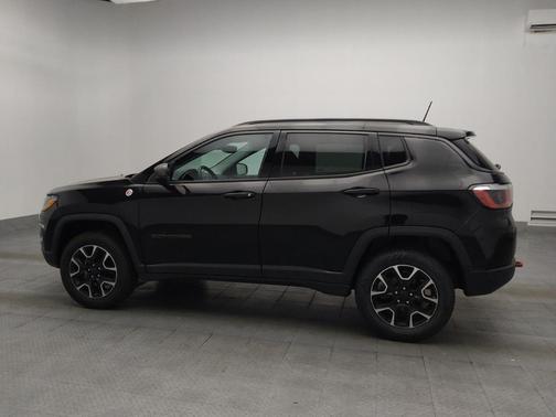 Diamond Black Crystal Pearlcoat 2020 Jeep Compass Trailhawk