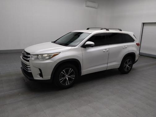2017 Toyota Highlander LE I4