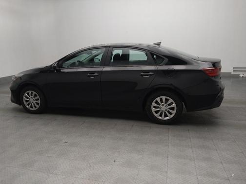 Aurora Black 2024 Kia Forte LX