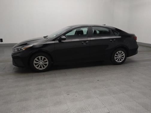 Aurora Black 2024 Kia Forte LX