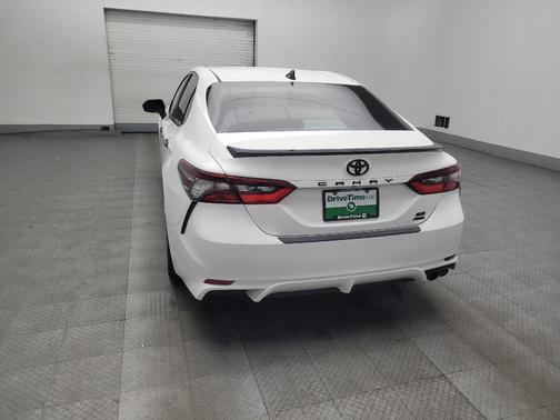 White 2022 Toyota Camry SE