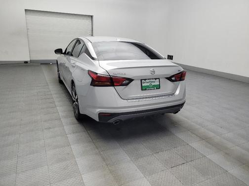 2022 Nissan Altima SR FWD